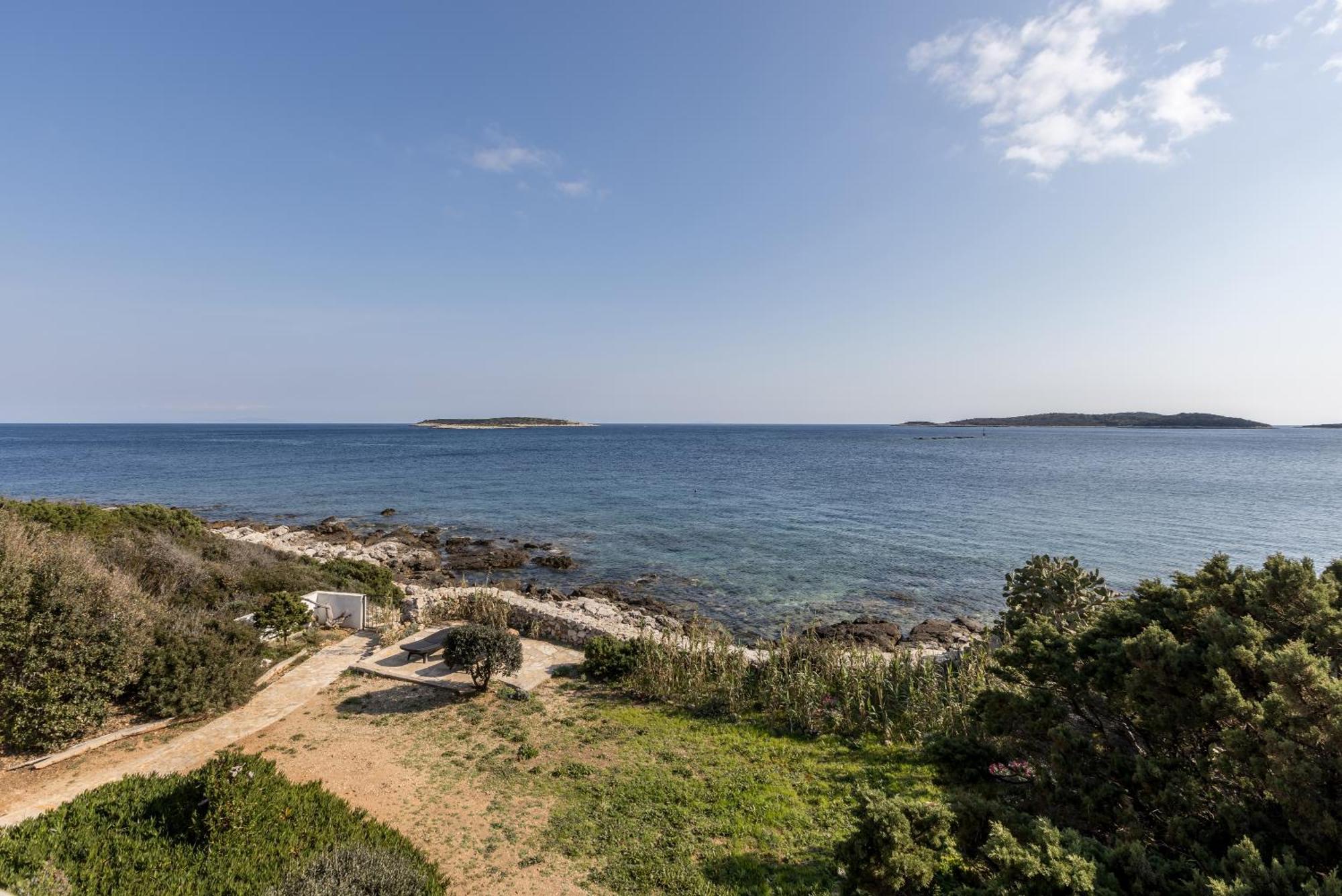 Apartments By The Sea Milna, Vis - 8946 Rukavac  Exterior photo