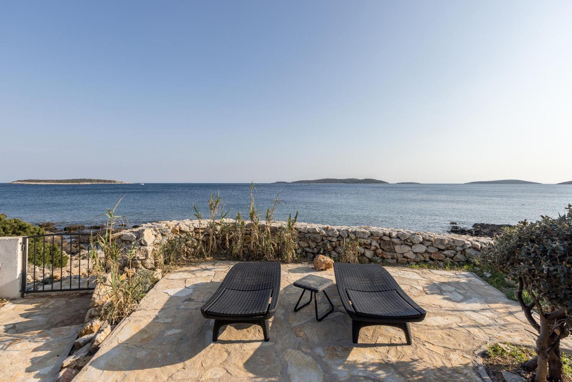 Apartments By The Sea Milna, Vis - 8946 Rukavac  Exterior photo
